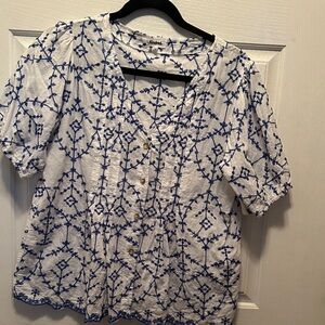 Kindred White Button-Down Top with Blue Eyelet Embroidery 100% Cotton Size L